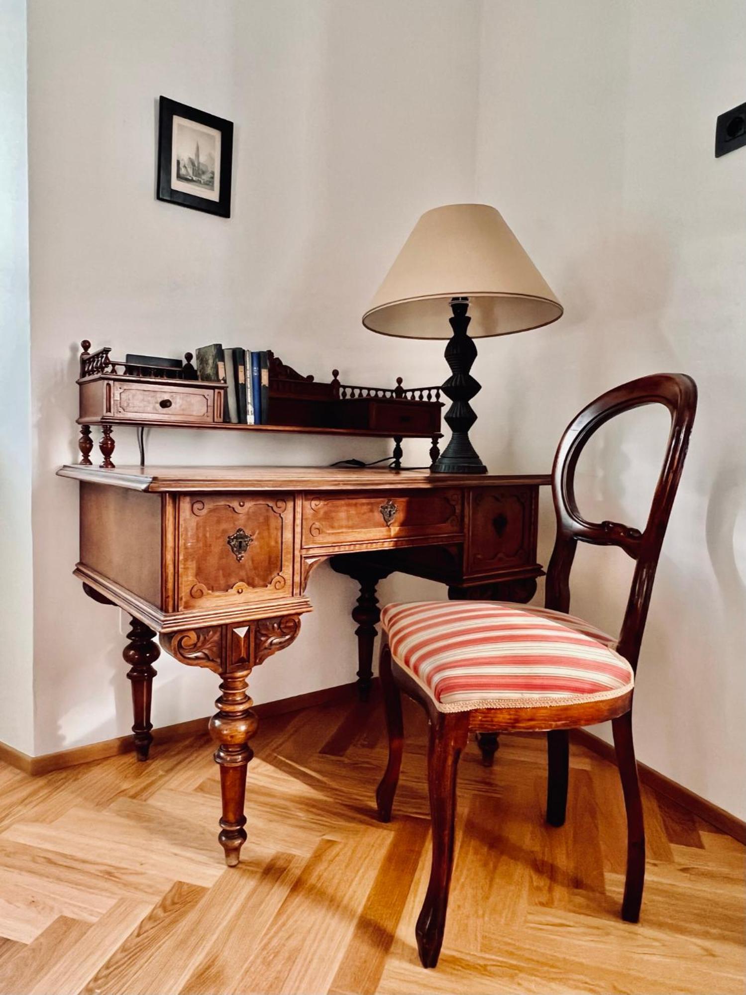 Haus Noldin - Historische Herberge - Dimora Storica Salorno Luaran gambar