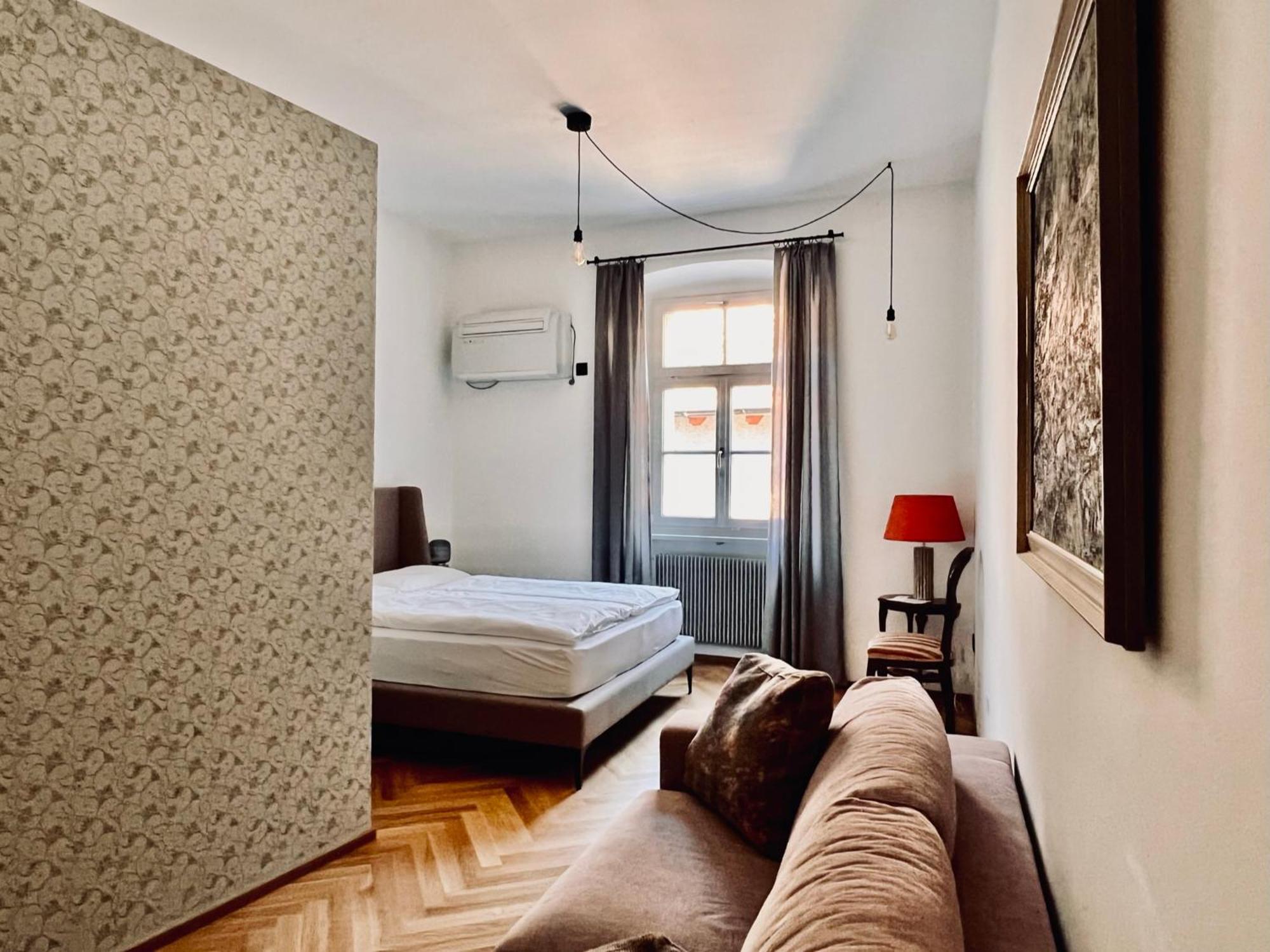 Haus Noldin - Historische Herberge - Dimora Storica Salorno Luaran gambar