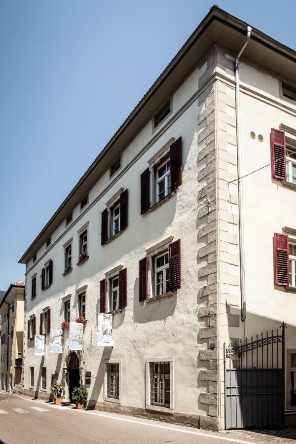 Haus Noldin - Historische Herberge - Dimora Storica Salorno Luaran gambar